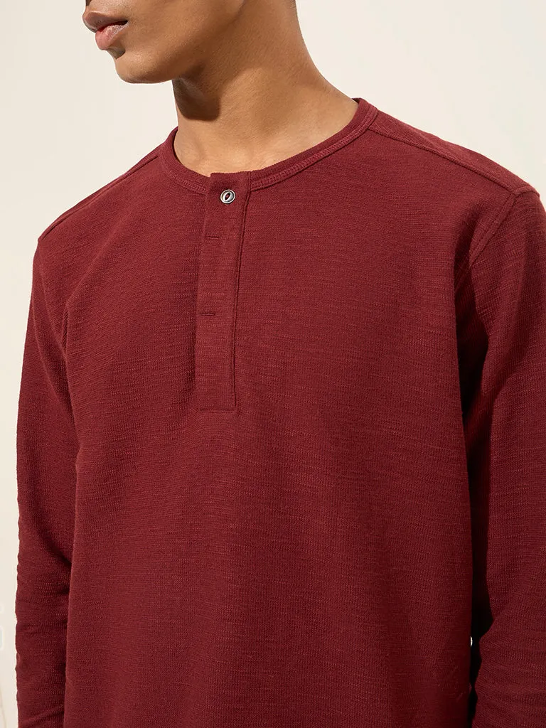 ETA Maroon Solid Slim-Fit Cotton T-Shirt