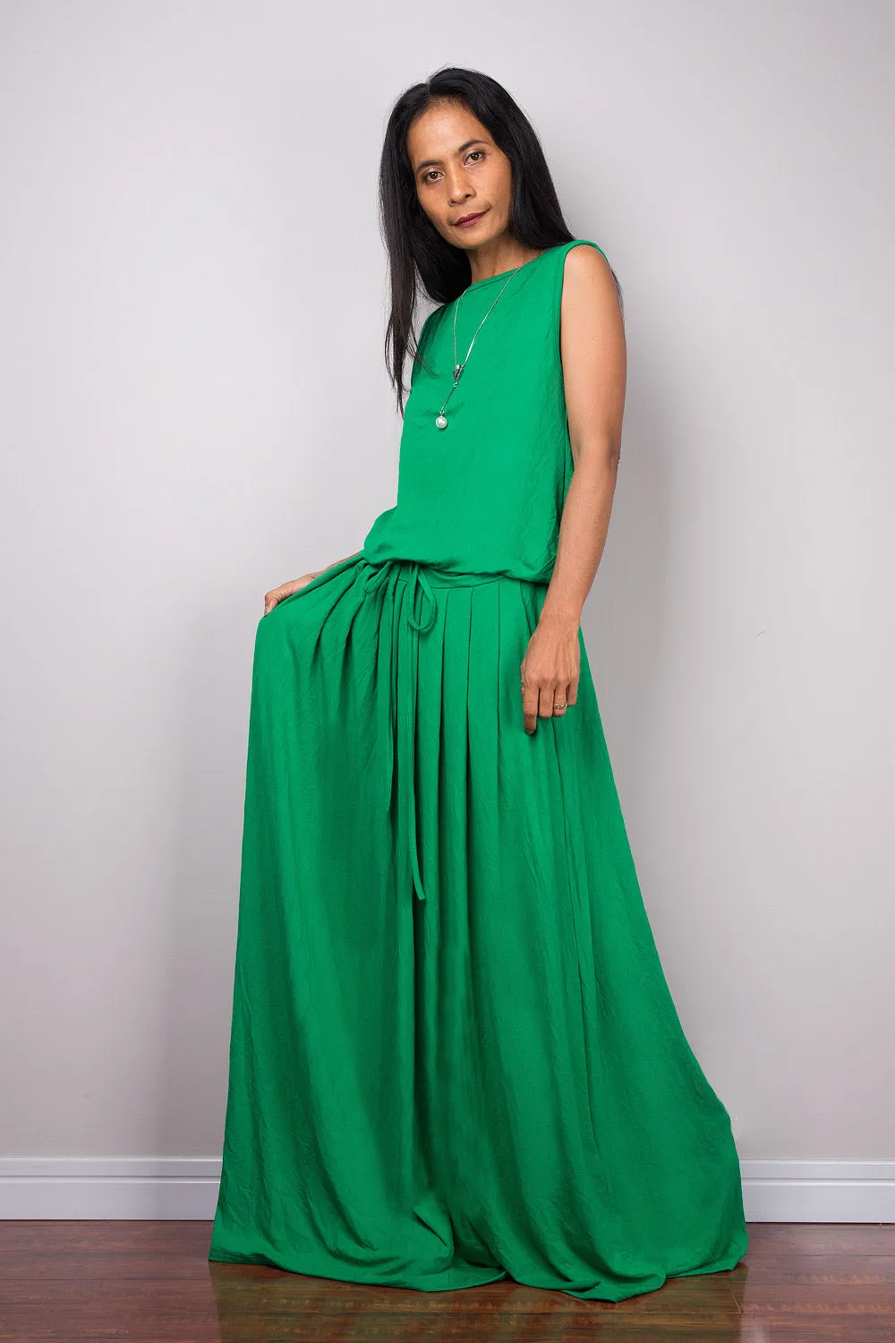 Sleeveless green maxi dress, Long green full dress with pockets