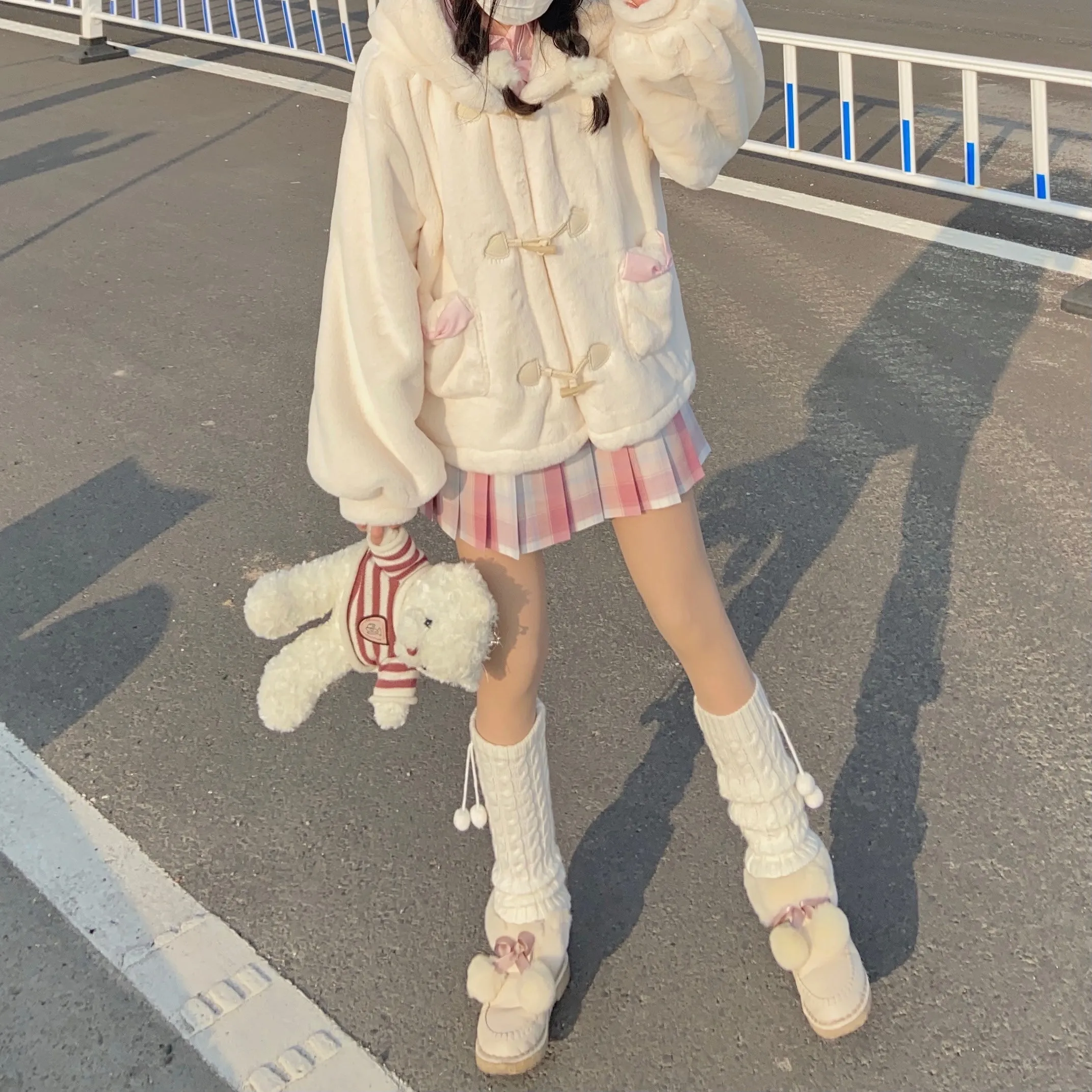 Snow Velvet Rabbit Vanilla Faux Wool Fur Plush Thick Winter White Hooded Coat