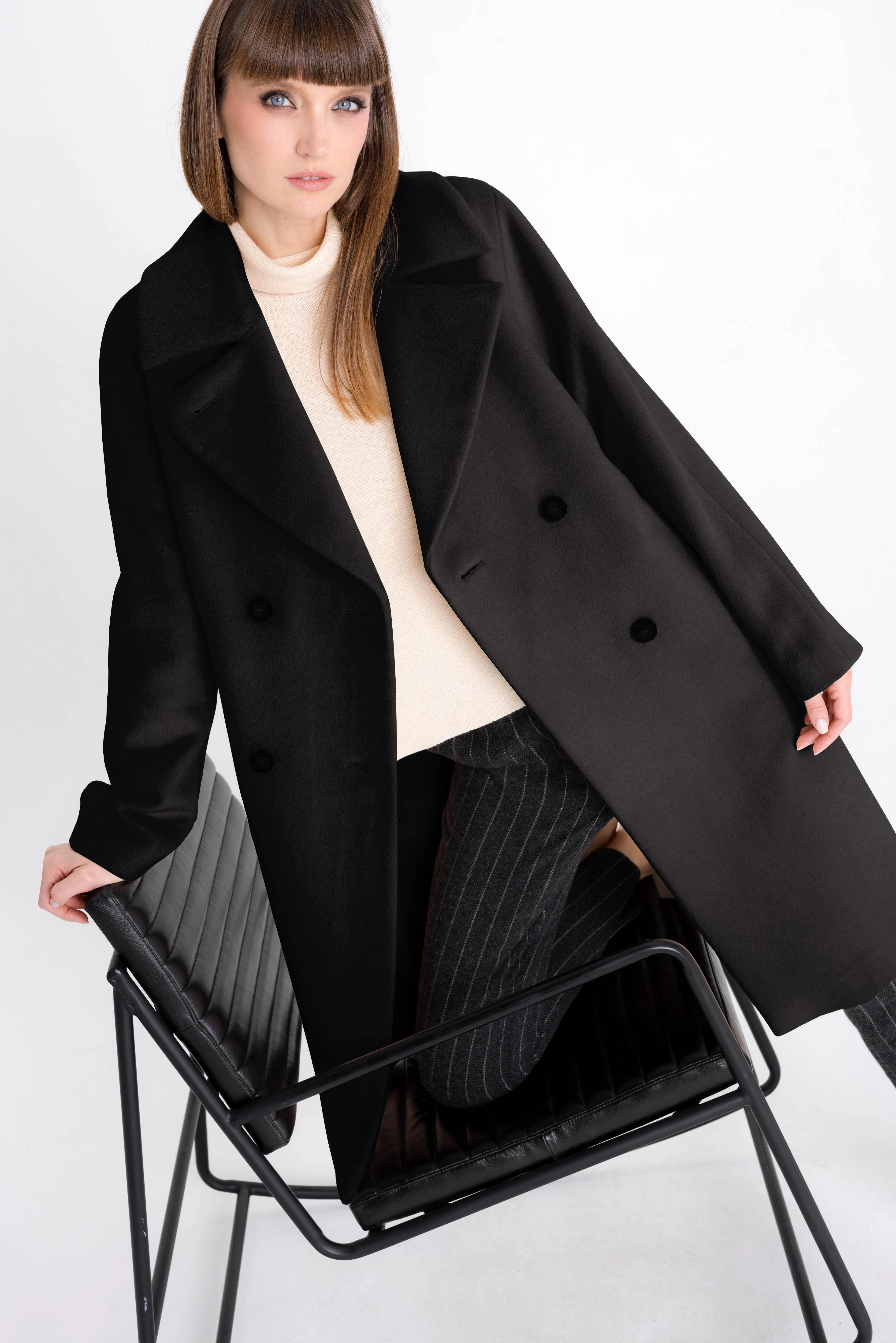 STRAIGHT BLACK COAT WITH ANGORA