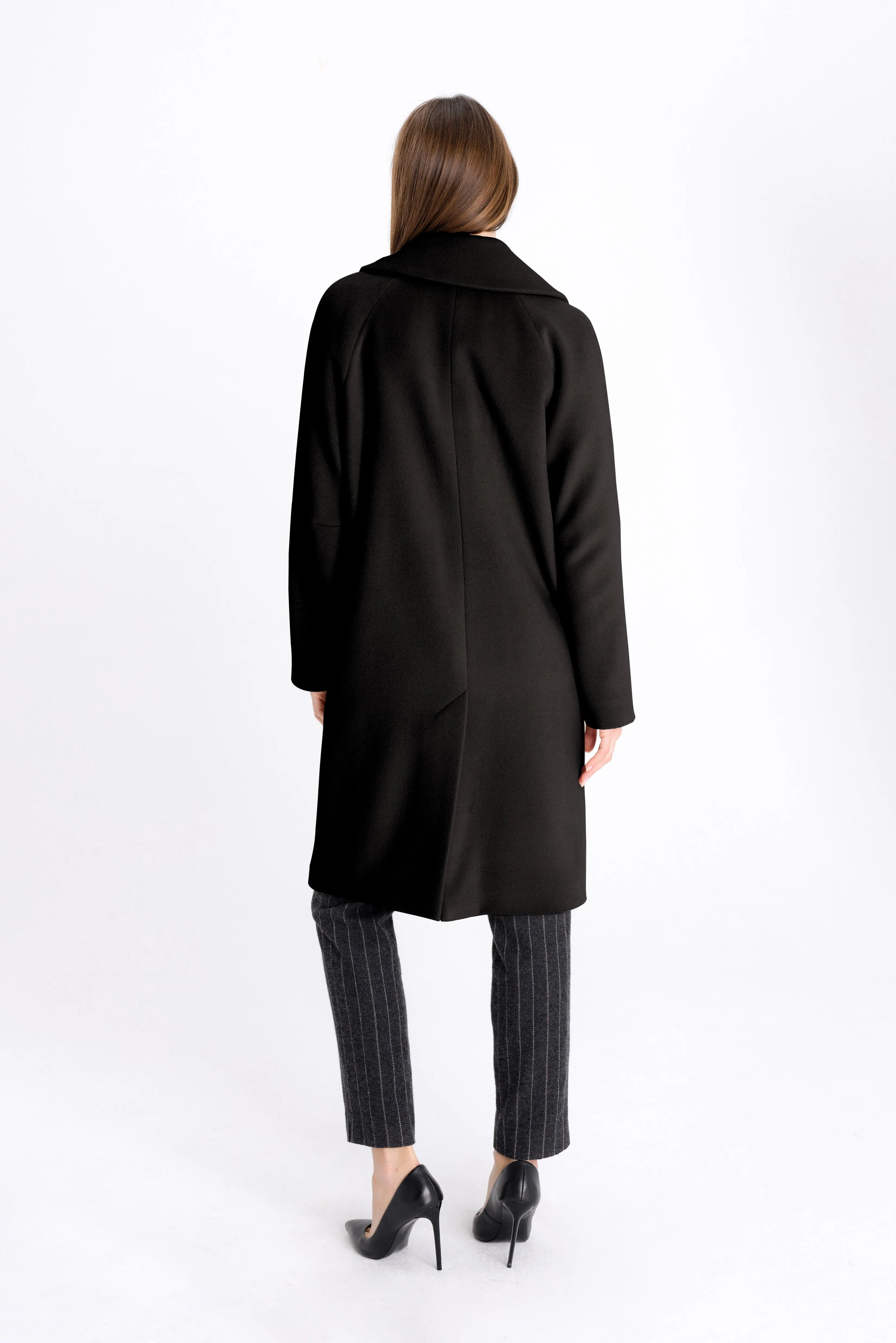 STRAIGHT BLACK COAT WITH ANGORA